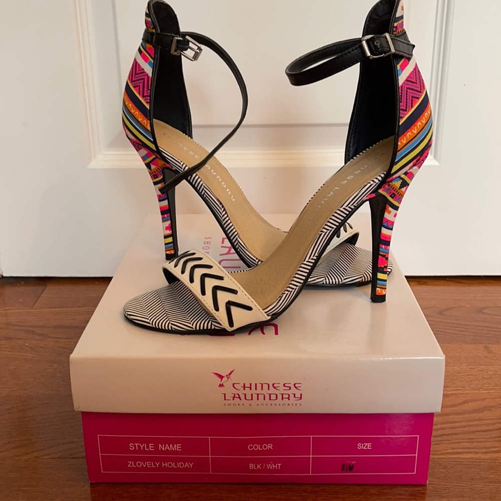 Chinese Laundry Zlovely Holiday Heels